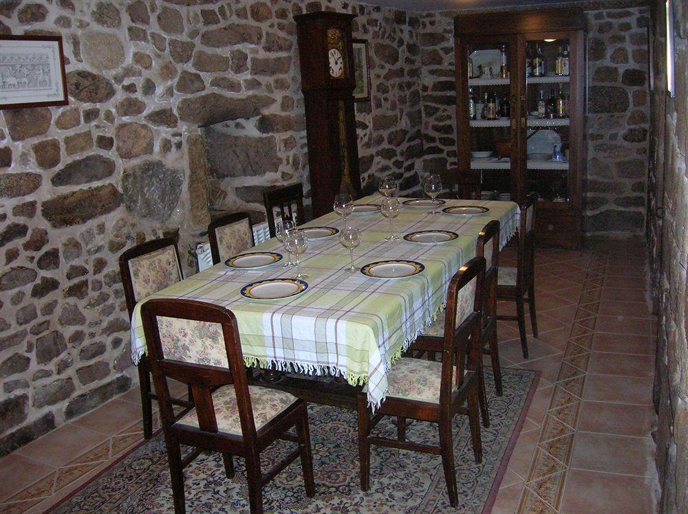Pension - Albergue De Logrosa Negreira Exteriör bild