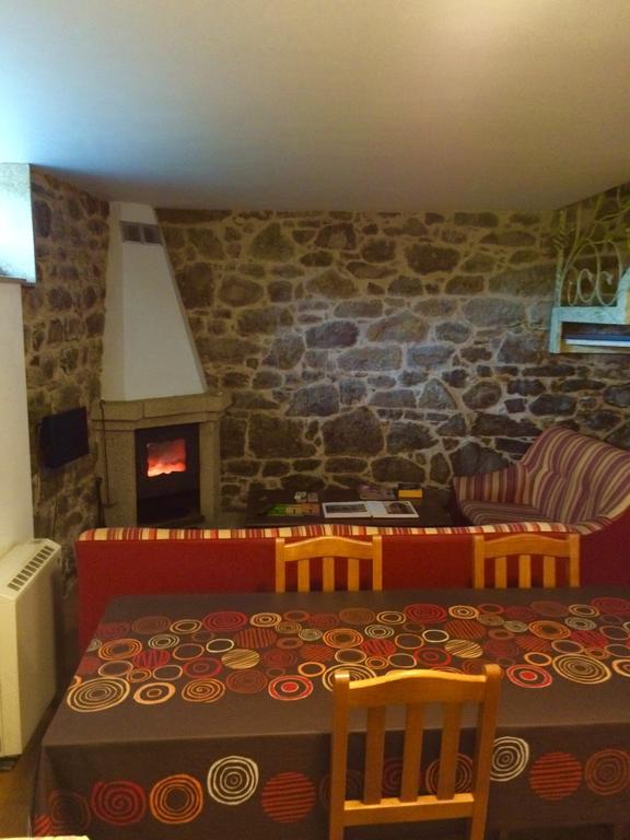 Pension - Albergue De Logrosa Negreira Exteriör bild